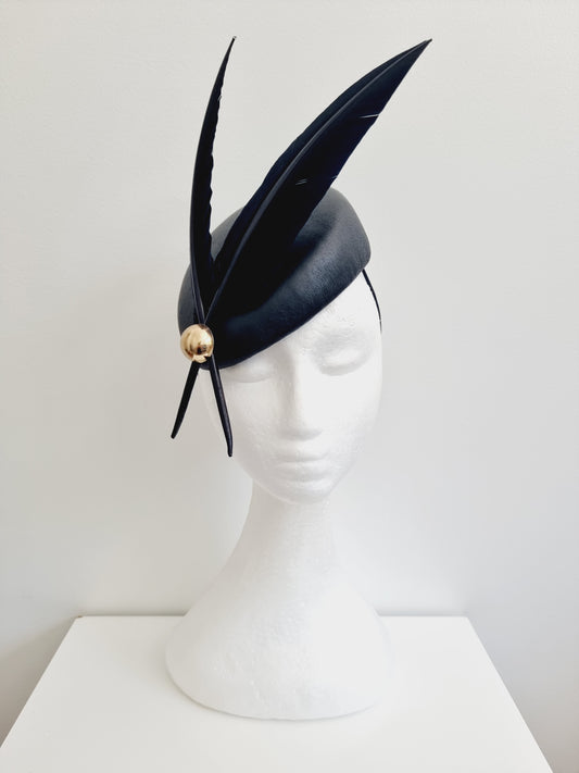 Miss Bronte. Womens Black slanted pillbox fascinator