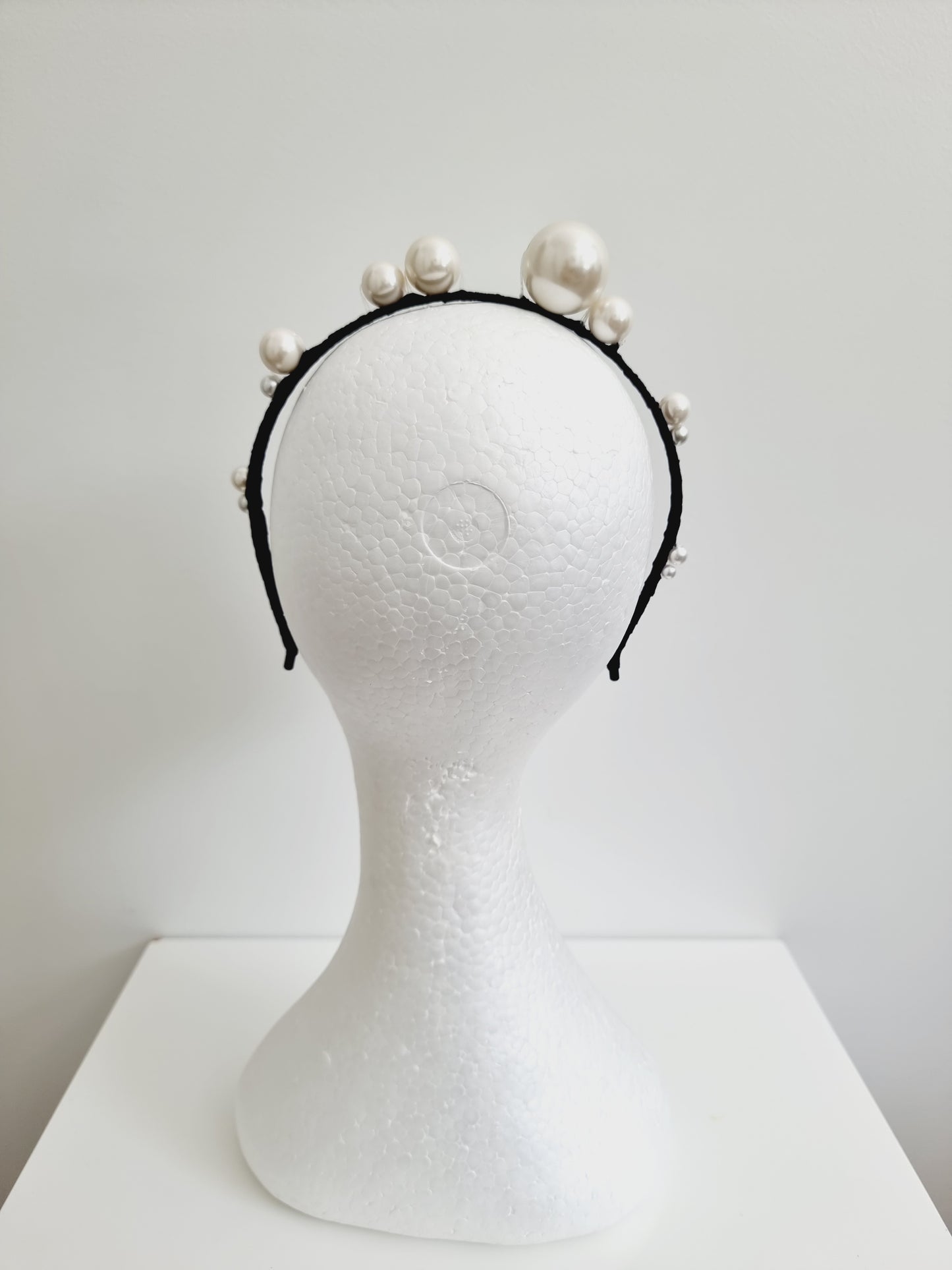 Miss Kadina. Womens embellished pearl headband fascinator in Black /white