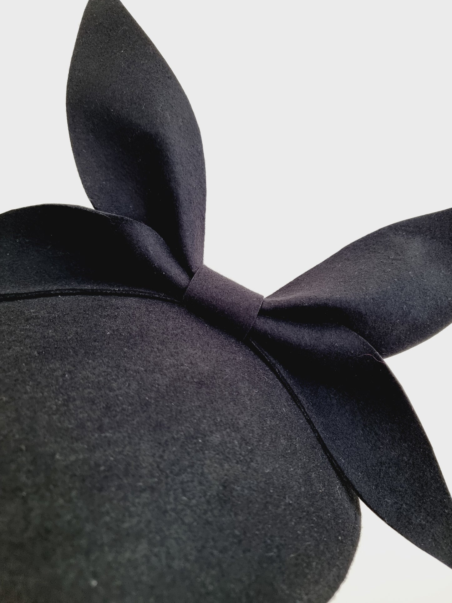 Miss Yasmin. Womens Black wool felt dome hat with double bow