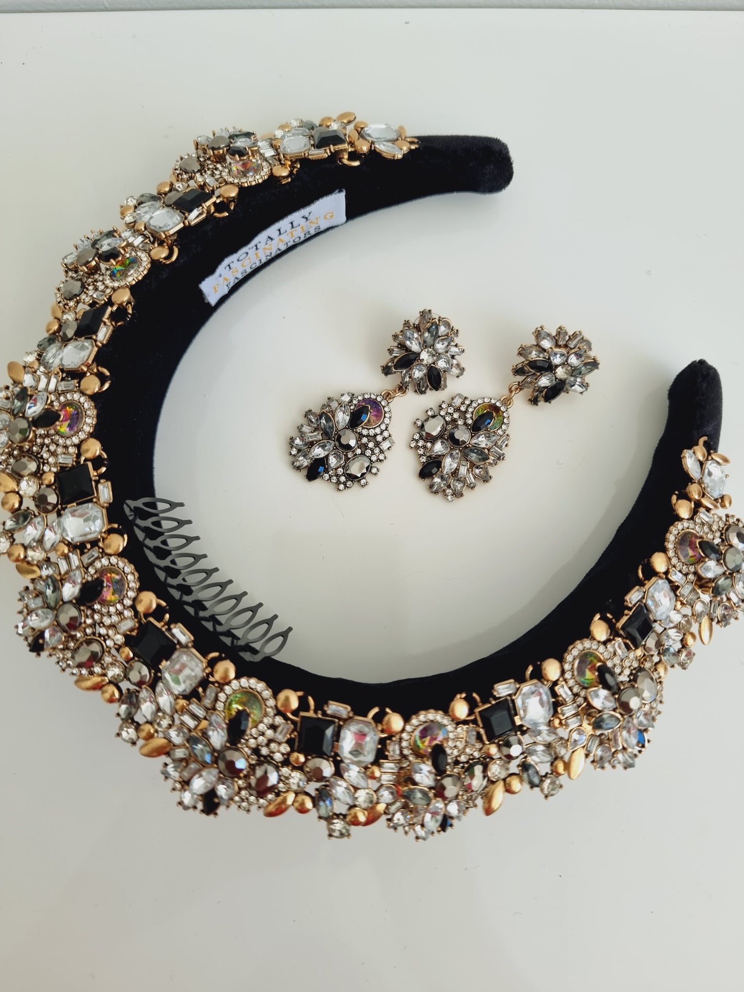 Miss Dakoda. Womens Black embellished headband with earings