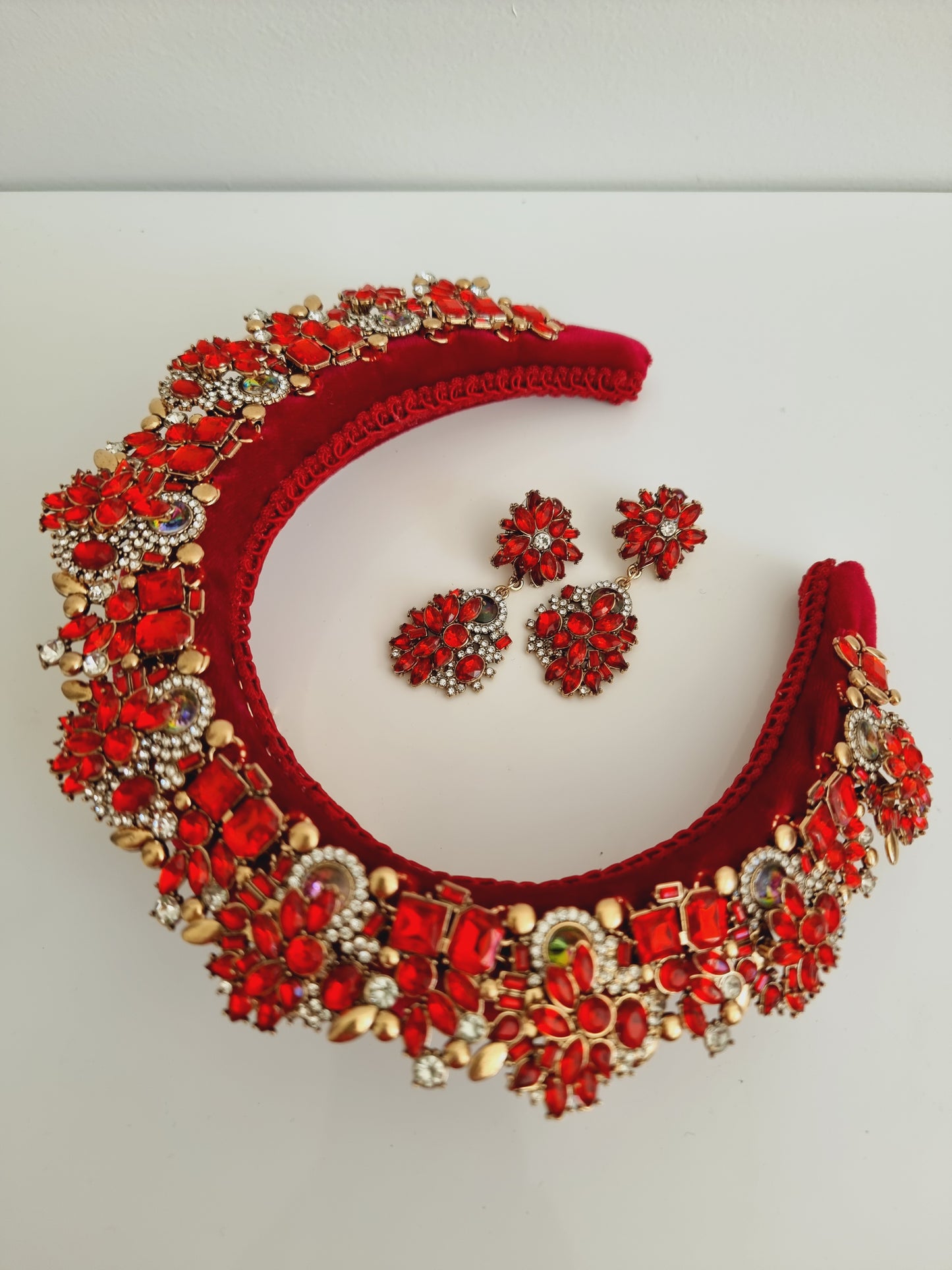 Miss Dakoda. Womens Red embellished headband with earings