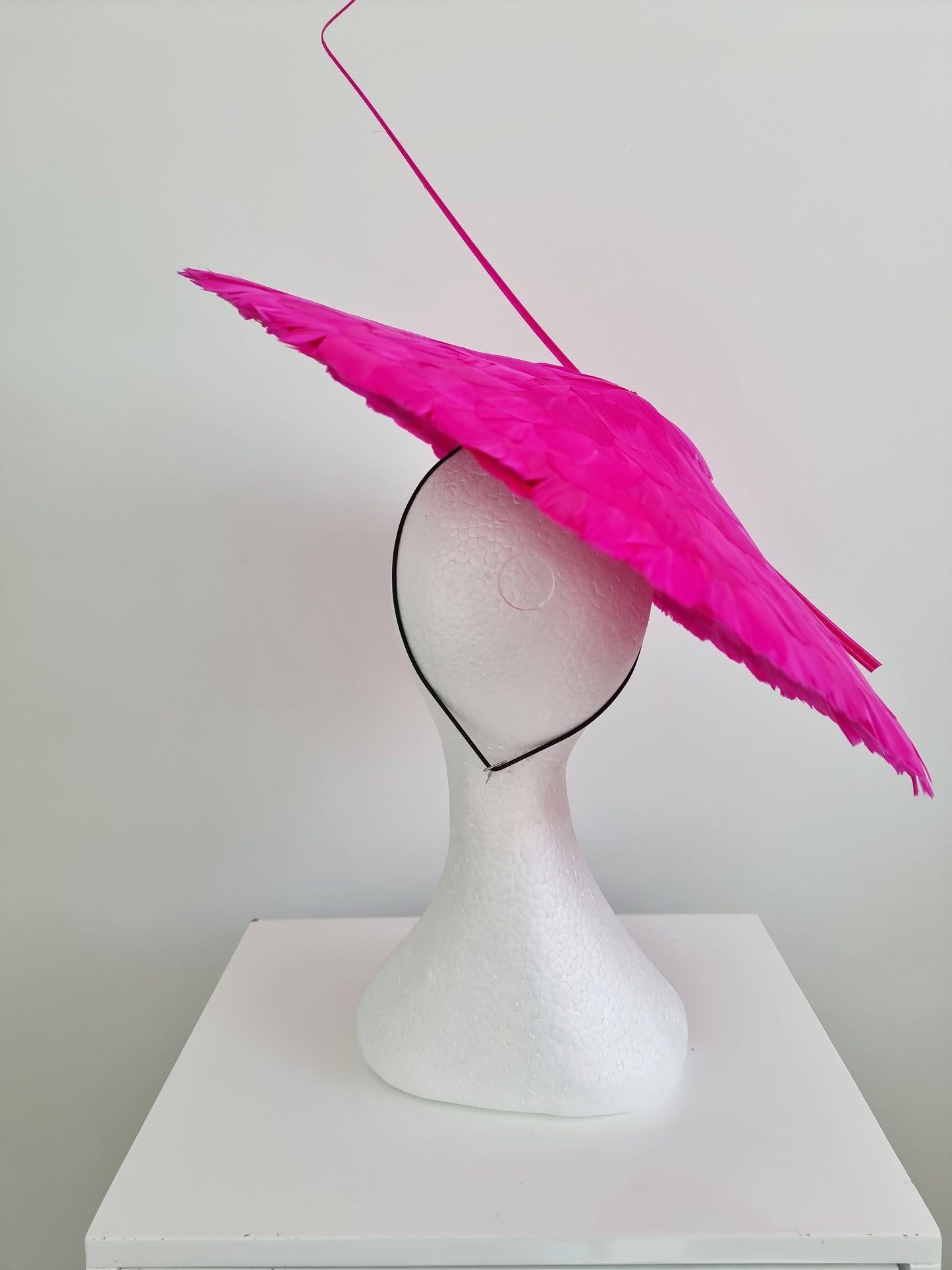 Miss Camilla. Womens bright Hot Pink hat