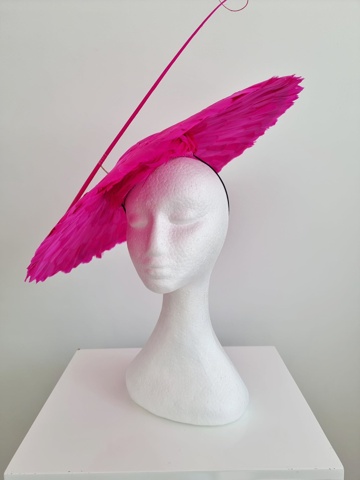 Miss Camilla. Womens bright Hot Pink hat