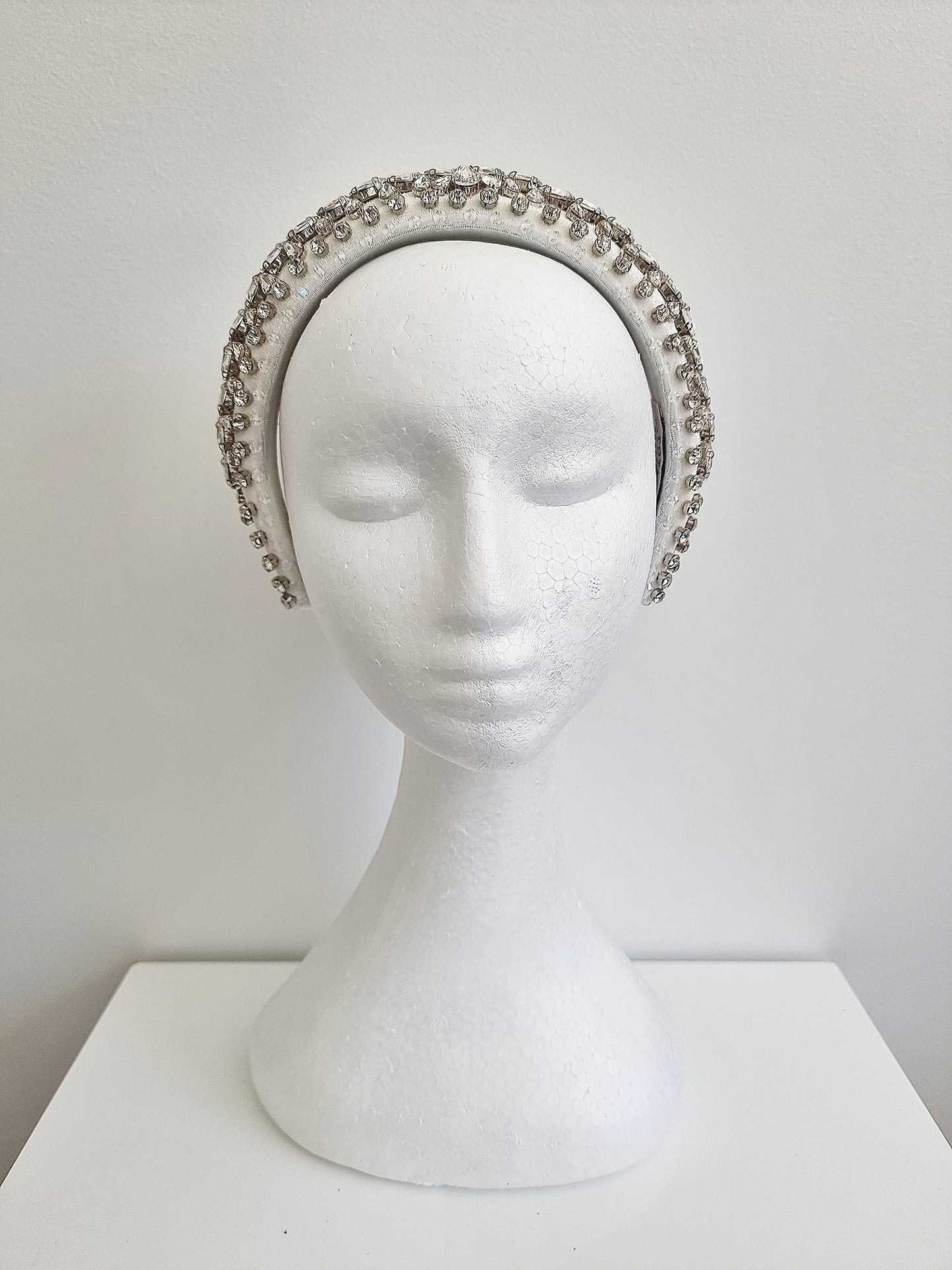 Miss Jada. Womens White rhinestone embellished headband