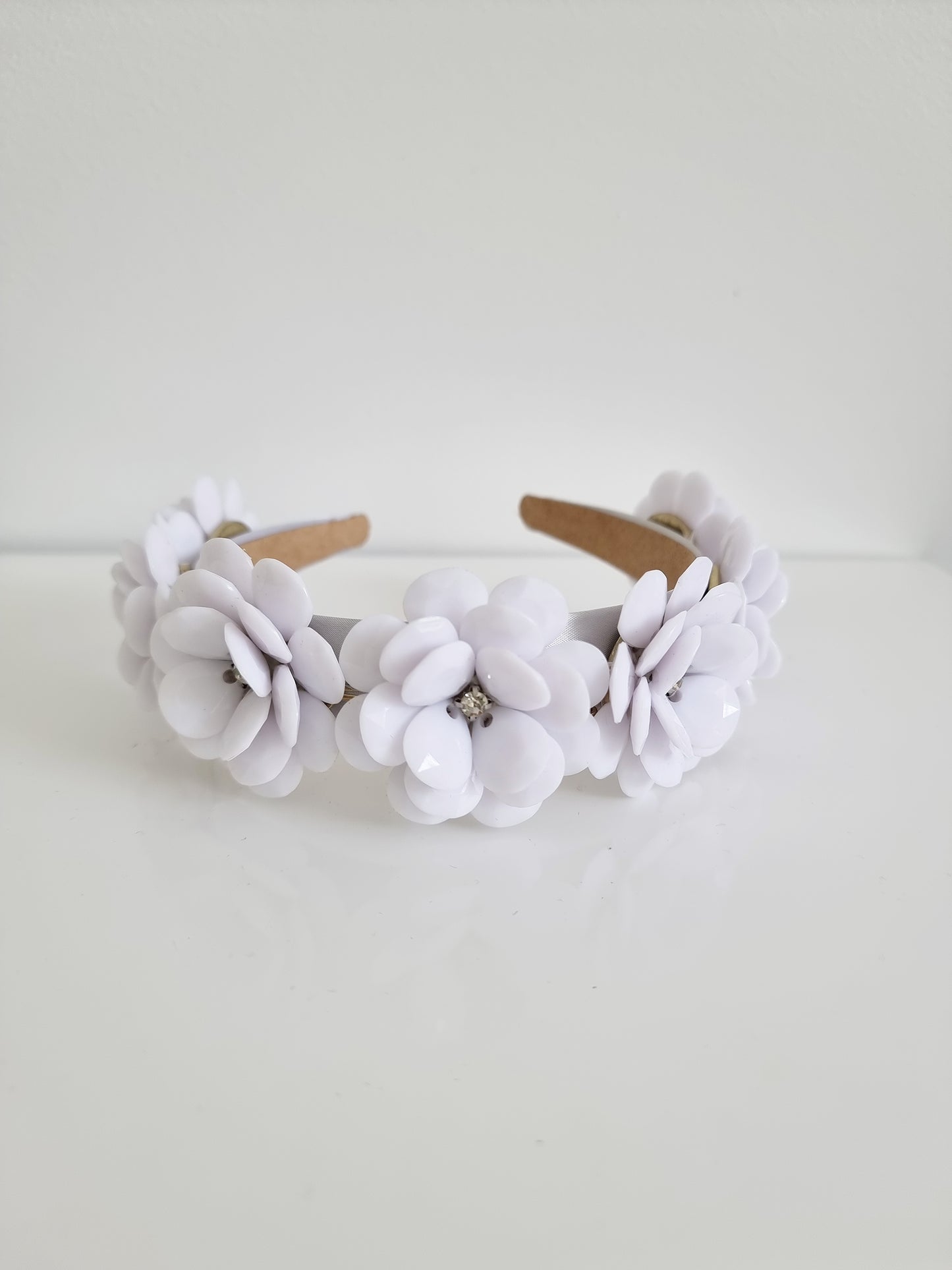 Miss Shannon Womens White resin flower embellished headband