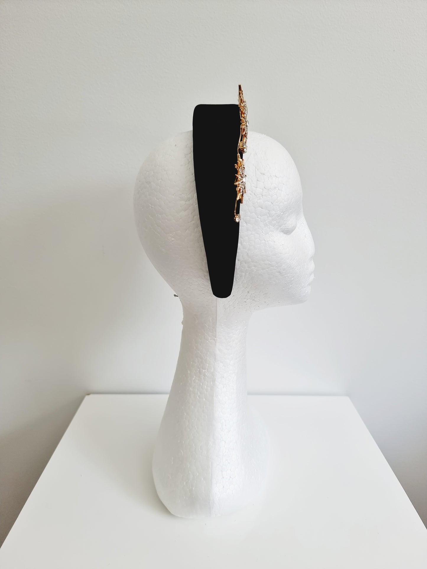 Miss Galaxy. Womens Black star embellished headband with earings