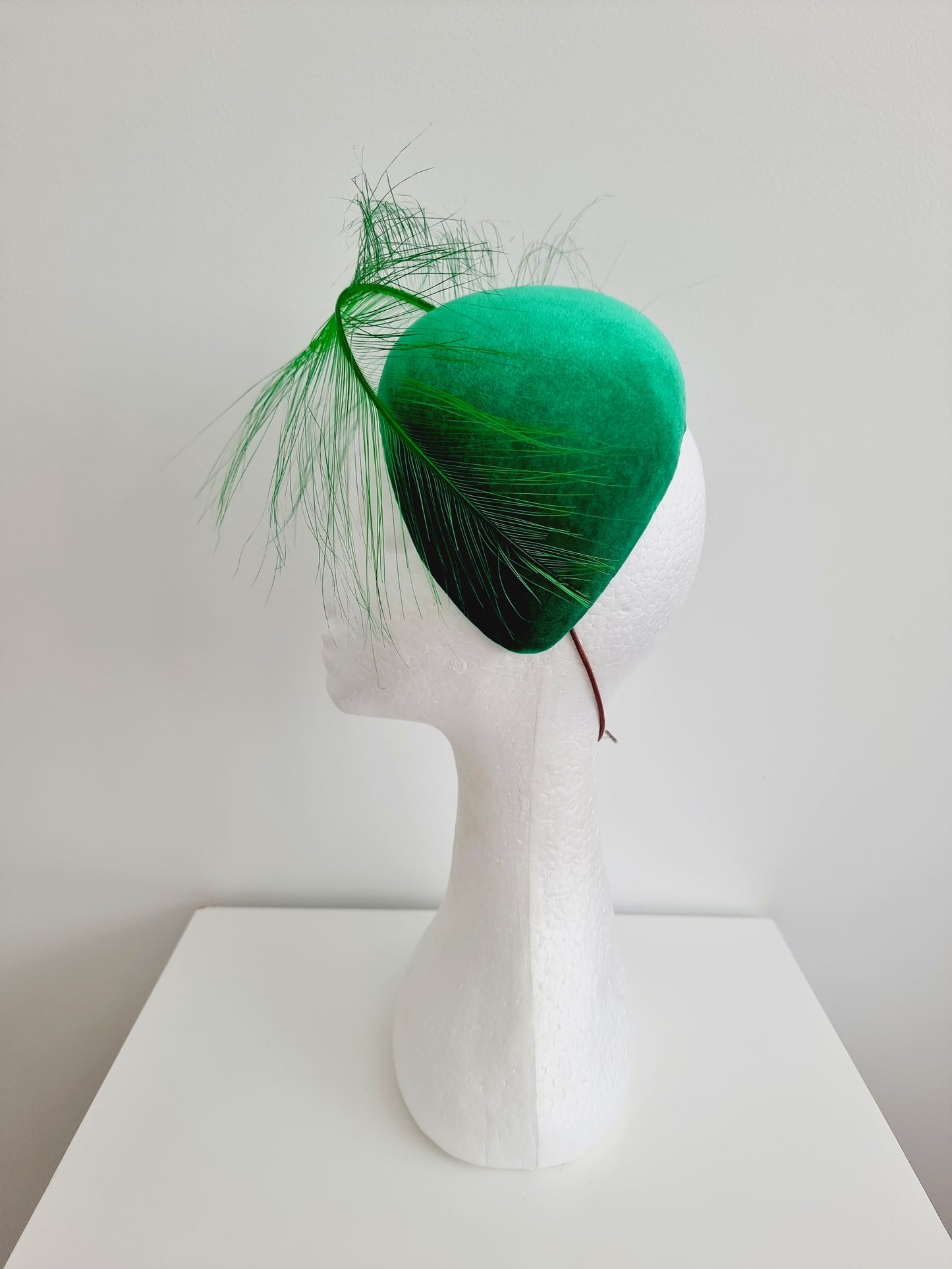 Miss Lotus. Womens Emerald green velvet fascinator
